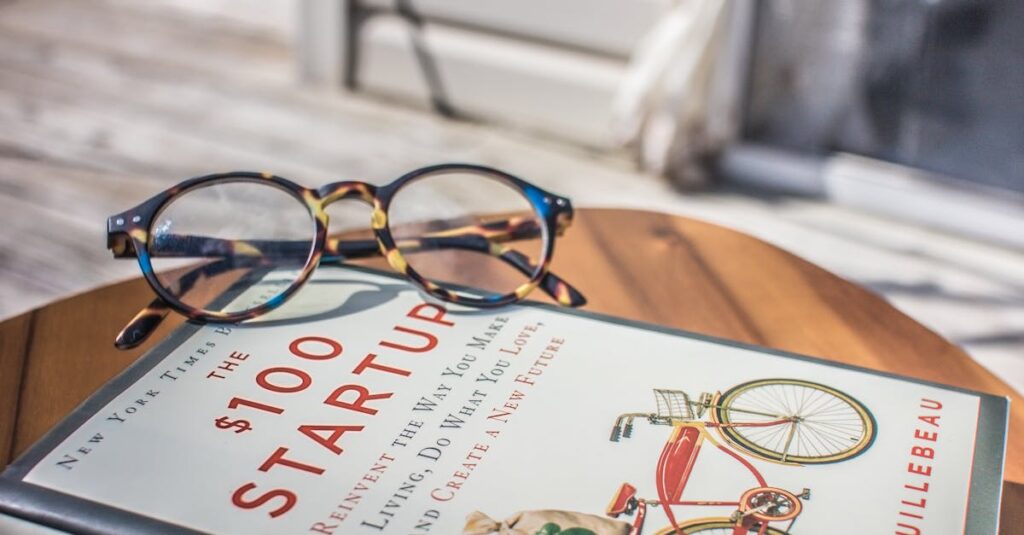 AIライティングツールの機能・価格・用途などを比較した表のイメージ