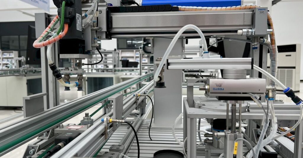 副業のための自動化システムの全体構成と導入手順を視覚化したイメージ図