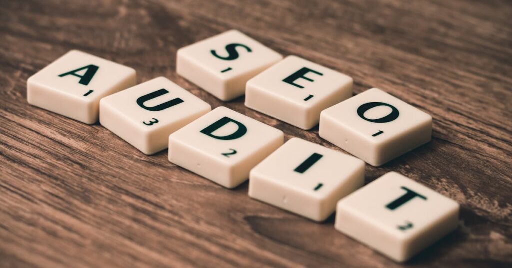 ChatGPTと組み合わせて使えるSEO分析やキーワード選定ツールの比較図解イメージ