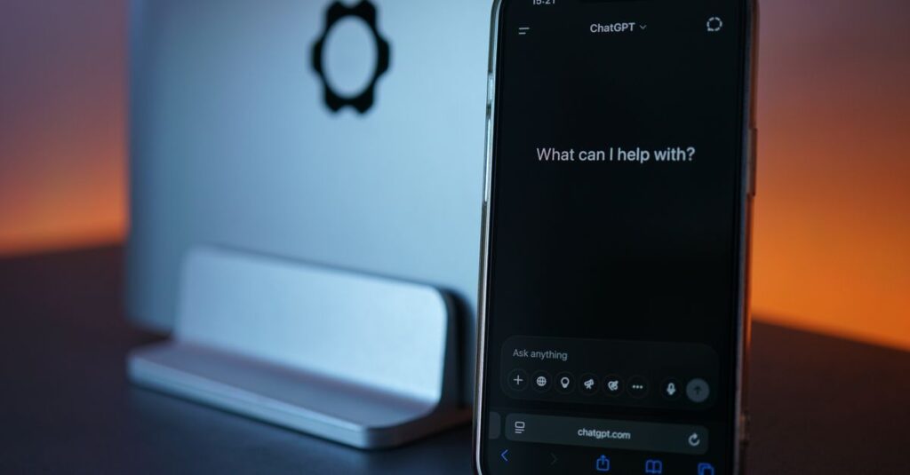 ChatGPTを活用した初心者でも始められる稼ぎ方5選とさらに収益を伸ばす応用アイデアを示す図解