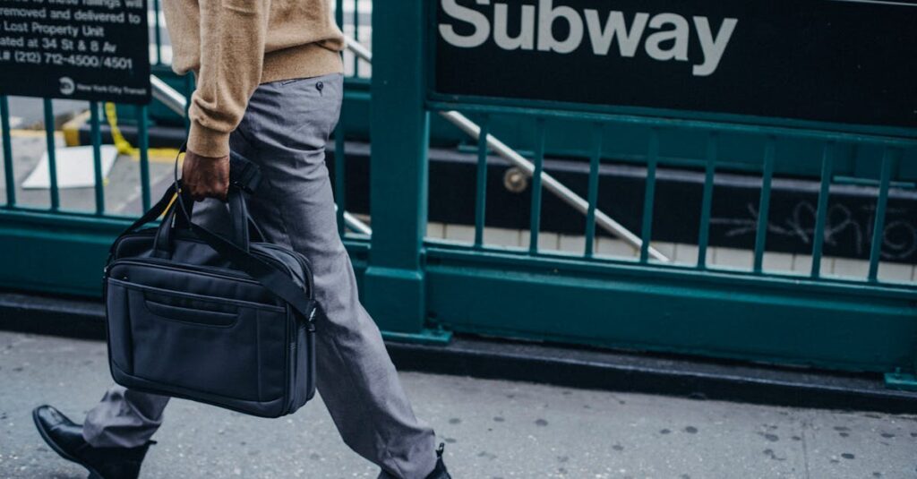 ChatGPT副業が注目される理由と背景を示すインフォグラフィック