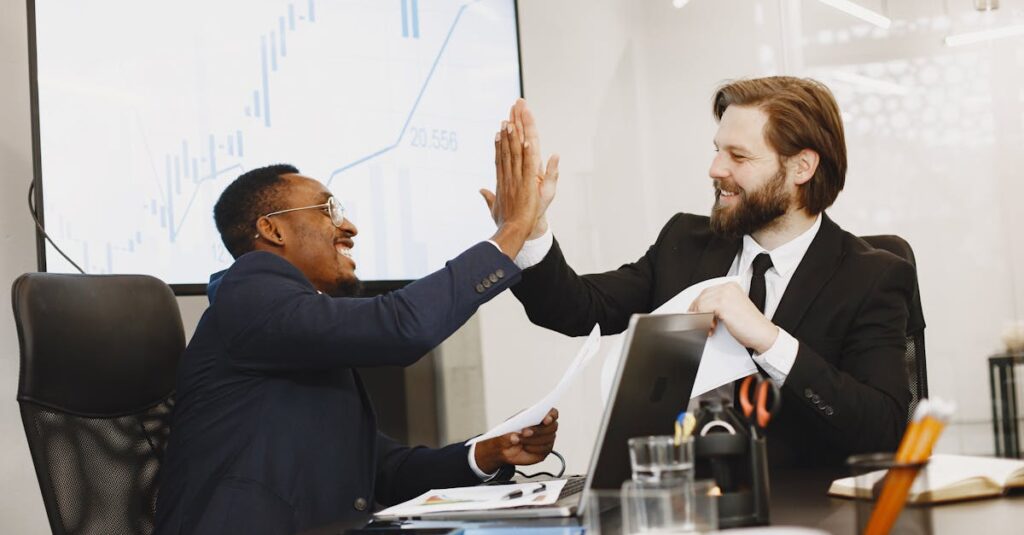 AI副業で月3万円を安定的に稼いでいる人たちの成功要因と共通行動パターンを図解したイメージ