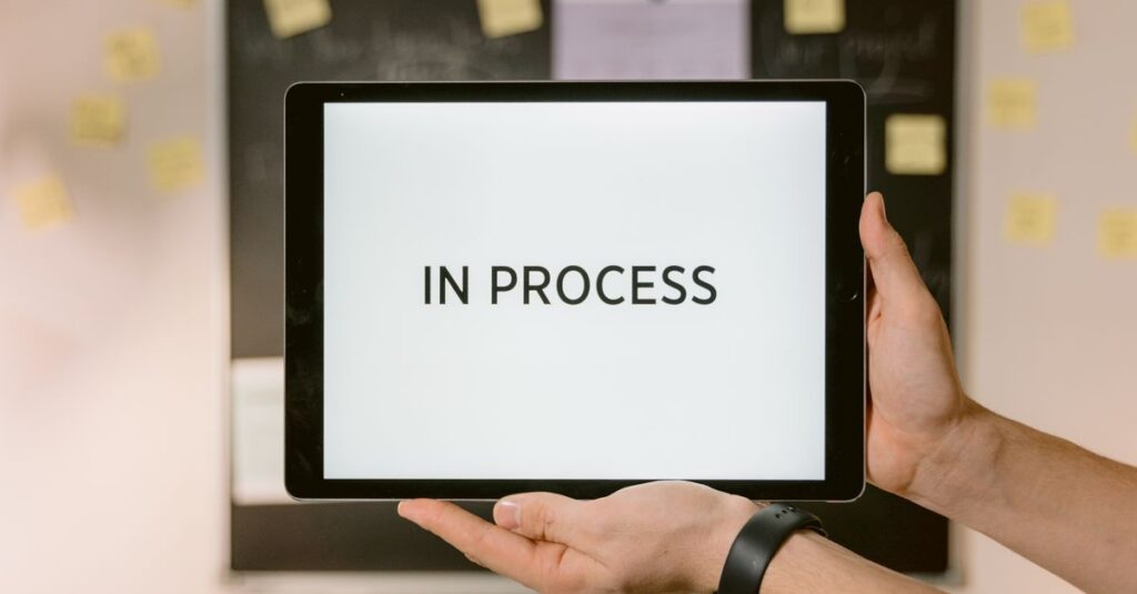 初心者がAI自動化を導入するためのステップを解説するイメージ図