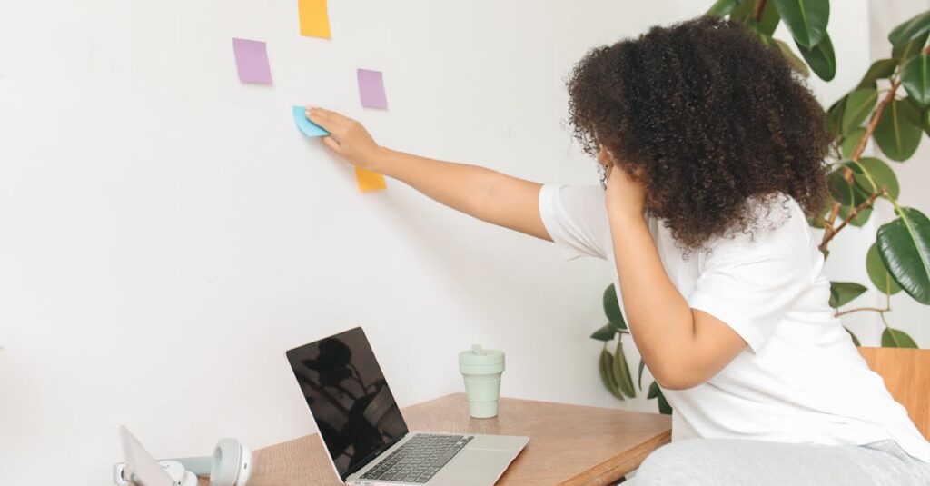 副業の成果を最大化するために時間とツールを戦略的に使う考え方と手順の図解